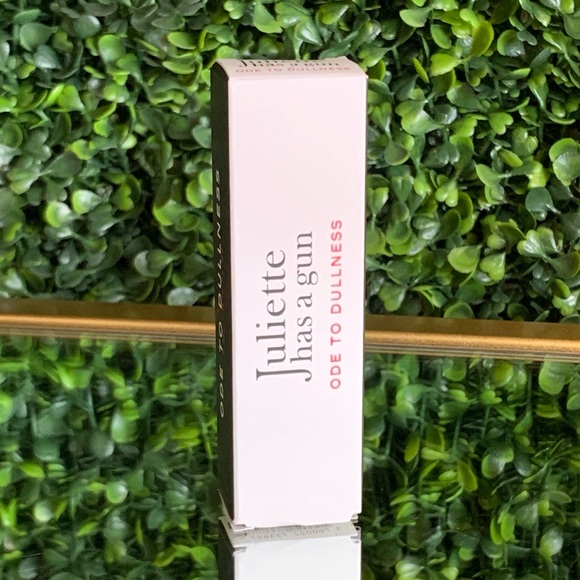 Juliette Has A Gun ODE TO DULLNESS Fragrance | NEW | Travel Size - Picture 7 of 10